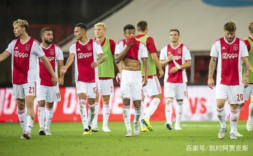 她来自一个 她来自一个